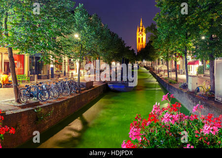 Night canal, Oude Kerk church, Delft, Netherlands Stock Photo