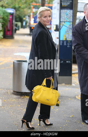 Davinia Taylor outside ITV Studios  Featuring: Davinia Taylor Where: London, United Kingdom When: 12 Oct 2016 Stock Photo