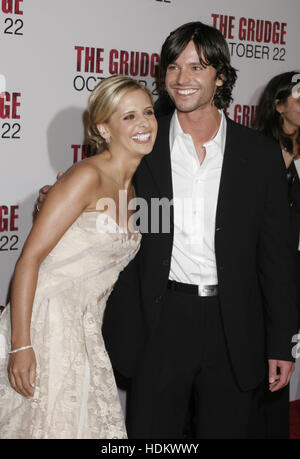 Sarah Michelle Gellar, left, and Jason Behr, the stars of the new film, 'The Grudge', arrives at the premiere of the film at Mann's Village Theatre in Los Angeles, October 12, 2004. Photo by Francis Specker Stock Photo