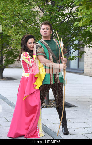 Robin Hood Panto starring Shane Richie and Jessie Wallace at the ...
