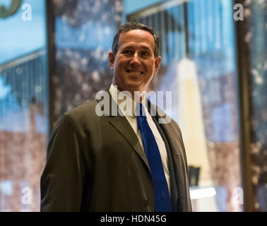 New York, NY, USA. 12th Dec, 2016. Former Pennsylvania Senator Rick Santorum is seen in the lobby of Trump Tower in New York, NY, USA, 12 December 2016. The US President-elect Donald Trump is holding meetings at Trump Tower as he continues to fill in key positions in his new administration. - NO WIRE SERVICE - Photo: Albin Lohr-Jones/Consolidated/Pool/dpa/Alamy Live News Stock Photo