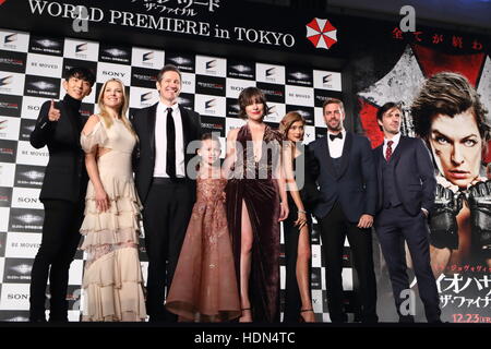 Tokyo, Japan. 13th Dec, 2016. Actress Milla Jovovich and cast members attend the world premiere of the film 'Resident Evil: The Final Chapter' in Tokyo, Japan on December 13, 2016. Credit:  AFLO/Alamy Live News Stock Photo