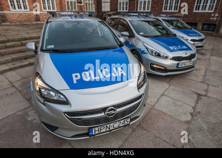 Gdansk, Poland. 13th Dec, 2016. Opel Corsa Police car is seen. Three new cars and new drugs analyser start operating in Pomeranian Police. Cars and laboratory machine was bought by the Pomeranian Marshal Mieczyslaw Struk and officialy forwarded to Polica at the Biskupia Gorka police headquarter in Gdansk Credit:  Michal Fludra/Alamy Live News Stock Photo