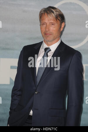 London, UK, UK. 13th Dec, 2016. Mads Mikkelsen attends the launch event for 'Rouge One: A Star Wars Story' at Tate Modern. Credit:  Ferdaus Shamim/ZUMA Wire/Alamy Live News Stock Photo