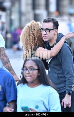 Fred Armisen spotted hugging an unidentified woman as he walks in Soho  Featuring: Fred Armisen Where: Manhattan, New York, United States When: 20 Oct 2016 Stock Photo