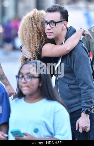 Fred Armisen spotted hugging an unidentified woman as he walks in Soho  Featuring: Fred Armisen Where: Manhattan, New York, United States When: 20 Oct 2016 Stock Photo