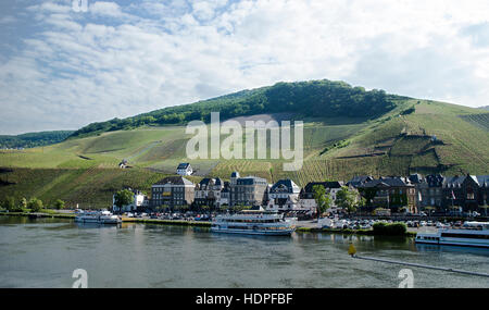 Mosel river and vineyards on hillside, Bernkastel-Kues, Rhineland-Palatinate, Germany Stock Photo