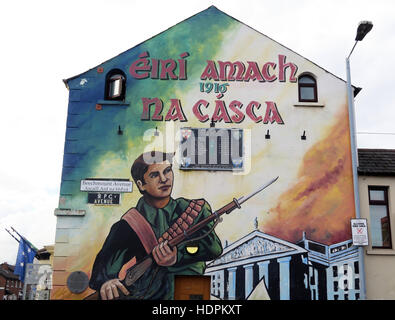 Belfast Falls Rd Republican Mural- RPG Ave, Beechmount Avenue,1916 Easter Rising Stock Photo