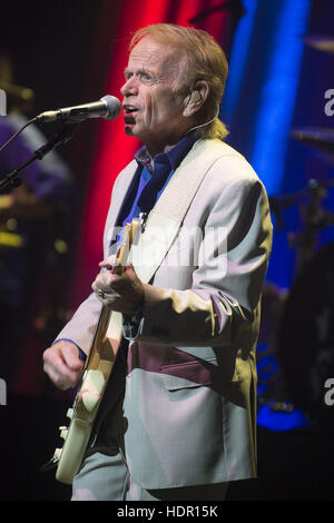 Brian Wilson performs at the Royal Albert Hall  Featuring: Al Jardine Where: London, United Kingdom When: 28 Oct 2016 Stock Photo