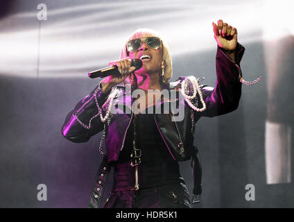 Mary J Blige Performing at Manchester Arena Featuring: Mary J Blige