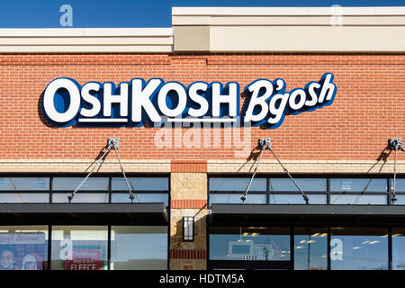 The exterior of an OshKosh B'gosh children's clothing store located Memorial Rd., Oklahoma City, Oklahoma, USA. Stock Photo
