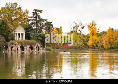 Lake in the Bois de Vincennes, Paris, France Stock Photo