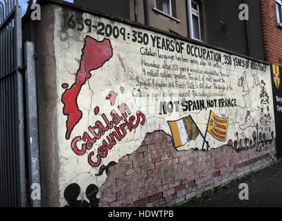 Belfast Falls Rd Republican Mural- Catalan Solidarity Stock Photo