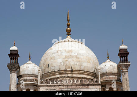 Dome of Bibi Ka Maqbara Tomb in Aurangabad in India · Free Stock Photo