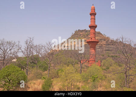 Islamic victory tower (Chand Minar) inside Daulatabad Fort, India. 14th Century AD. Stock Photo