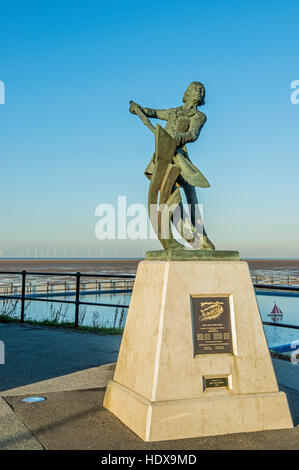 The Hoylake Lifeboat Men memorial on the seafront at Hoylake, Wirral, near the RNLI Lifeboat Station Stock Photo