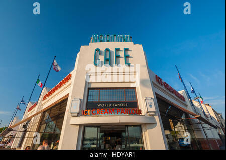 The Art Deco frontage of Nardinis cafe in Largs Ayrshire, Scotland. Stock Photo