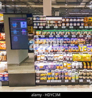 Coop Italia, Italy’s largest supermarket chain, has collaborated with Accenture to reinvent the customer experience in new shop Stock Photo