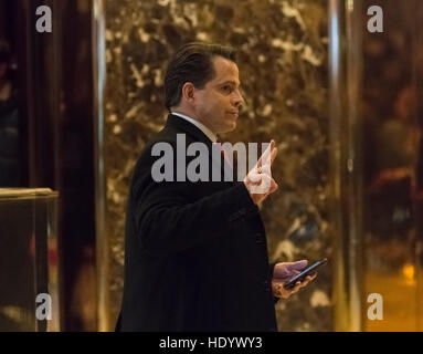 Anthony Scaramucci, financial adviser to President-elect Donald J. Trump, speaks with members of the press upon arrival at Trump Tower in New York, NY, USA on December 14, 2016.   - NO WIRE SERVICE - Photo: Albin Lohr-Jones/Consolidated/POOL/dpa Stock Photo