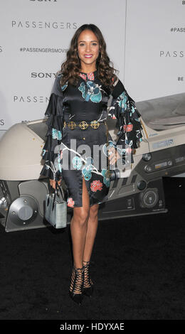 LOS ANGELES - DEC 9: Dania Ramirez at the 