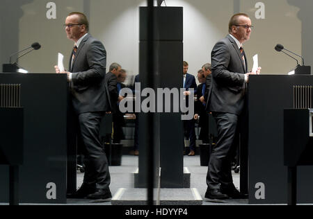 Hanover, Germany. 15th Dec, 2016. Boris Pistorius, Minister of the Interior of Lower Saxony (SPD), speaks during the debate on the arrest of a Moroccan due to a suspected molestation at the state parliament of Lower Saxony in Hanover, Germany, 15 December 2016. Photo: Holger Hollemann/dpa/Alamy Live News Stock Photo