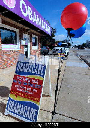 Orlando, Florida, USA. 15th Dec, 2016. Balloons and Obamacare signs are seen outside an insurance office in Orlando, Florida on December 15, 2016, the last day to sign up for health insurance under the Affordable Care Act for coverage to begin on January 1, 2017. Just over 4 million people have selected policies for 2017 through the federal exchange, healthcare.gov, as of Dec. 10, according to data released Wednesday by the Department of Health and Human Services. That's an increase of more than 250,000 from last year. Credit: Paul Hennessy/Alamy Live News Stock Photo