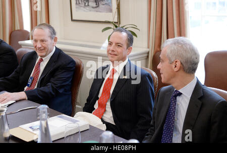 New York, New York, USA. 16th Dec, 2016. Incoming White House chief of staff Reince Priebus(C) is flanked by Formers White House Chief of Staff Samuel Knox Skinner (L) and Rahm Emanuel (R) during a meeting in the Chief of Staff office of the White House in Washington, DC, December 16, 2016. Credit: Olivier Douliery/Pool via CNP /MediaPunch © MediaPunch Inc/Alamy Live News Stock Photo