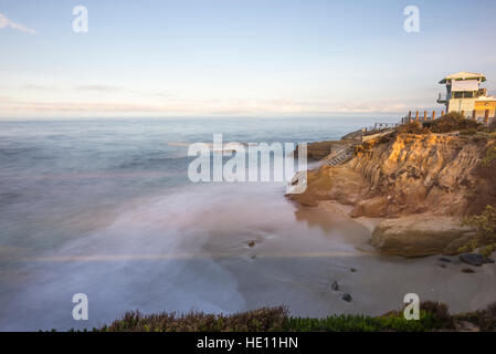 https://l450v.alamy.com/450v/he11hn/coastal-seascape-in-the-morning-la-jolla-california-usa-he11hn.jpg