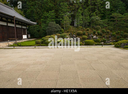 Zen sand garden at Tofuku-ji Temple, Kyoto, Japan Stock Photo
