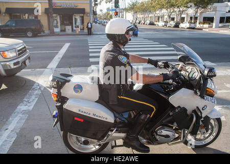 LAPD.Los Angeles Police Department.Police man Officer on motorbike on road in Santa Monica, Los Angeles,L.A., California,USA,United States of America. Stock Photo