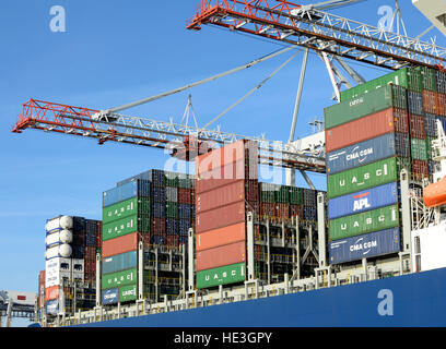 CMA CGM Bougainville container ship unloading containers at the ...
