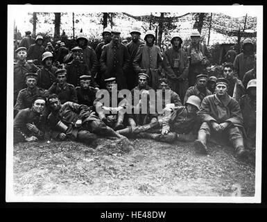 Photograph showing a group of German prisoners during World War One ...