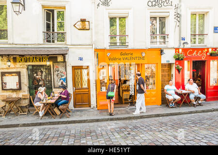 street scene in front of galerie valerie valentini and restaurant chez marie Stock Photo
