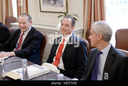 Washington, Us. 16th Dec, 2016. Incoming White House chief of staff Reince Priebus(C) is flanked by Formers White House Chief of Staff Samuel Knox Skinner (L) and Rahm Emanuel (R) during a meeting in the Chief of Staff office of the White House in Washington, DC, December 16, 2016. Credit: Olivier Douliery/Pool via CNP - NO WIRE SERVICE - Photo: Olivier Douliery/Consolidated News Photos/Olivier Douliery - Pool via CNP/dpa/Alamy Live News Stock Photo