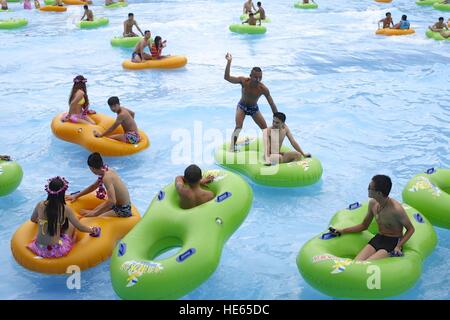 Sanya, Sanya, China. 17th Dec, 2016. Sanya, CHINA-December 17 2016: (EDITORIAL USE ONLY. CHINA OUT).A Hawaii styled Nula Festival is held in Sanya, south China's Hainan Province, December 17th, 2016. © SIPA Asia/ZUMA Wire/Alamy Live News Stock Photo