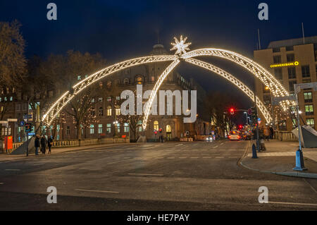 'Light Bridge' on the Kö, or Königsallee in Düsseldorf, NRW, Germany. Stock Photo