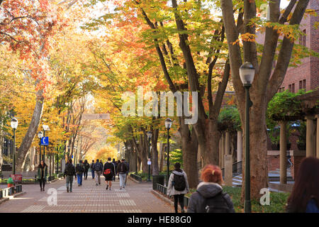 Locust Walk with a crowd of students in autumn on campus, University of Pennsylvania, University City area, Philadelphia, PA, USA Stock Photo