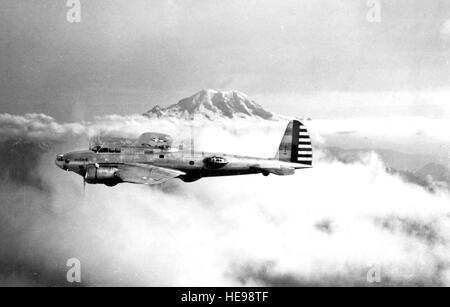 Boeing XB-17 (Model 299) in flight. (U.S. Air Force photo) Stock Photo