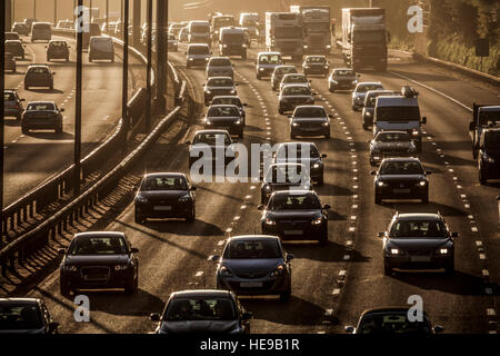 Heavy rush hour traffic on M25 motorway in Surrey Stock Photo