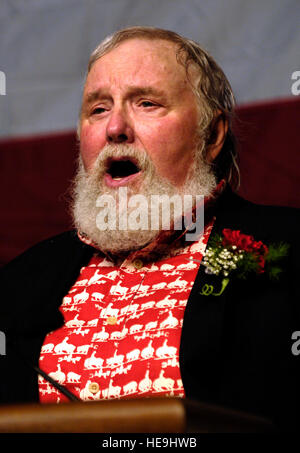 Charlie Daniels sings the National Anthem at the beginning of the Veterans of Foreign Wars (VFW) convention in Reno, Nev. Aug. 28, 2006. Dept. of Defense  U.S. Air Force Staff Sgt. D. Myles Cullen (released) Stock Photo