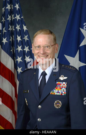 Official Officers Portrait in-studio protrait of US Air Force (USAF) General (GEN) John W. Handy, Commander US Transportation Command and Commander Air Mobility Command (USTRANSCOM/CC). Stock Photo