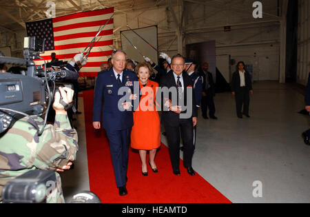 Former First Lady Nancy Reagan is escorted by Lt. Gen. Frank G. Klotz and Alaska Sen. Ted Stevens at the Ronald W. Reagan Missile Defense Site dedication ceremony on Monday, April 10, 2006. General Klotz is vice commander of Air Force Space Command. Tech. Sgt. Scott Seyer) Stock Photo