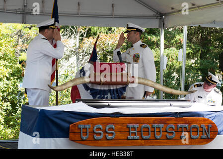 BANGOR, Wash. (Aug. 26, 2016) Cmdr. Scott McGinnis, right, commanding officer of the Los Angeles-class fast-attack submarine USS Houston (SSN 713), requests permission to secure the watch for inactivation from Capt. Brian Humm, Commodore, Submarine Squadron 19, during a decommissioning ceremony at Naval Base Kitsap Bangor. Houston concluded 33 years of service as the fourth U.S. warship to be named after Houston, Texas.  Mass Communication Specialist 1st Class Amanda R. Gray Stock Photo