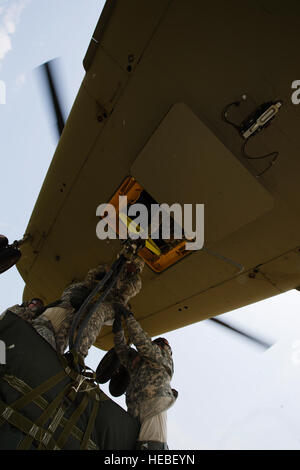 Joint Task Force Civil Support members train in a UH-60 Blackhawk ...