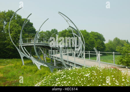 Deutschland, NRW, Kreis Heinsberg, Übach-Palenberg, Ortsteil Windhausen, Klangbrücke am Willy-Dohmen-Park Stock Photo