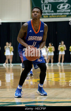 Williamsburg, VA, USA. 19th Dec, 2016. 20161219 - Savannah State guard JOSHUA FLOYD (11) shoots a free throw against William and Mary in the first half at Kaplan Arena in Williamsburg, Va. © Chuck Myers/ZUMA Wire/Alamy Live News Stock Photo