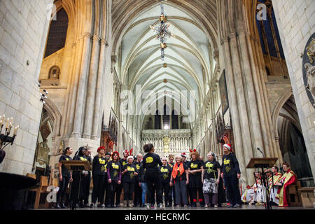Southwark Cathedral, London, UK. 19th Dec 2016. The Choir with No Name perform during the Christmas Carol Service at Southwark Cathedral. The Mayor of London, Sadiq Khan and his wife Saadiya Khan attends The Mayor's Christmas Carol Service at Southwark Cathedral Credit: Dinendra Haria/Alamy Live News Stock Photo