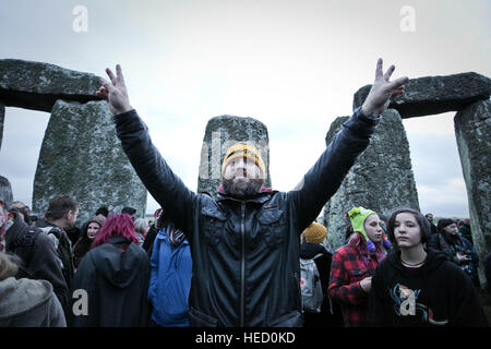 Wiltshire, UK. 21st December, 2016. Winter Solstice Celebrations at Stonehenge © Guy Corbishley/Alamy Live News Stock Photo