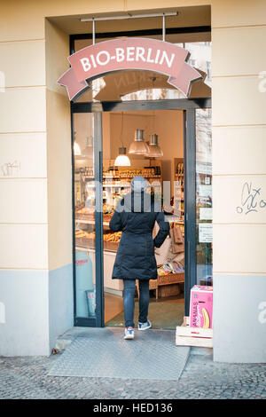 Berlin, Germany. 17th Nov, 2016. A 'bio store' taken on 17.11.2016 in Berlin. Photo: picture alliance/Robert Schlesinger | usage worldwide/dpa/Alamy Live News Stock Photo