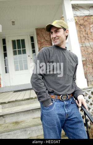 Leclaire, Iowa, USA. 5th Mar, 2004. Mike Wolfe's home in LeClaire, Iowa March 4th, 2004. The original pine plank floors, 12-foot ceilings and brick walls left in their natural state convey the same ambiance that original owner Capt. J.E. Davidson knew when he built it in 1854. © Kevin E. Schmidt/Quad-City Times/ZUMA Wire/Alamy Live News Stock Photo